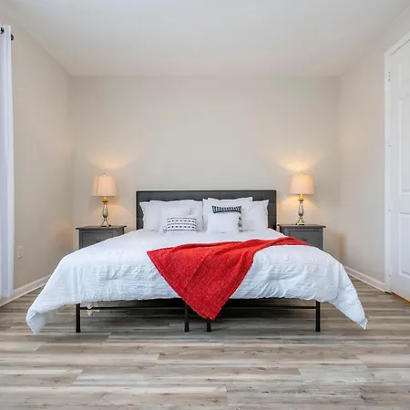 Renovated 4Br Condo 5Min Conv Center